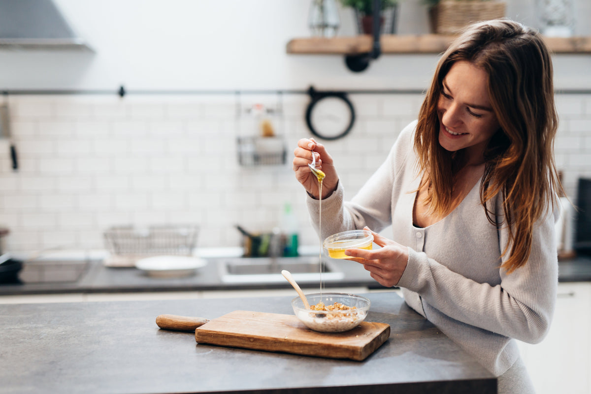 How to Eat Honey the Right Way, Everyday Uses and Common Mistakes