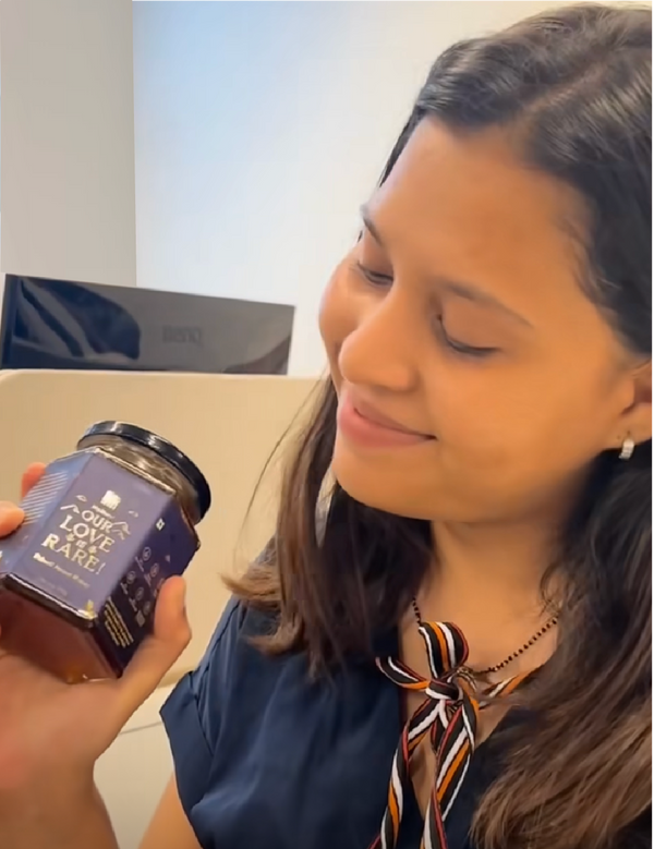 Flavourful Litchi Honey - The Pahadi Story 