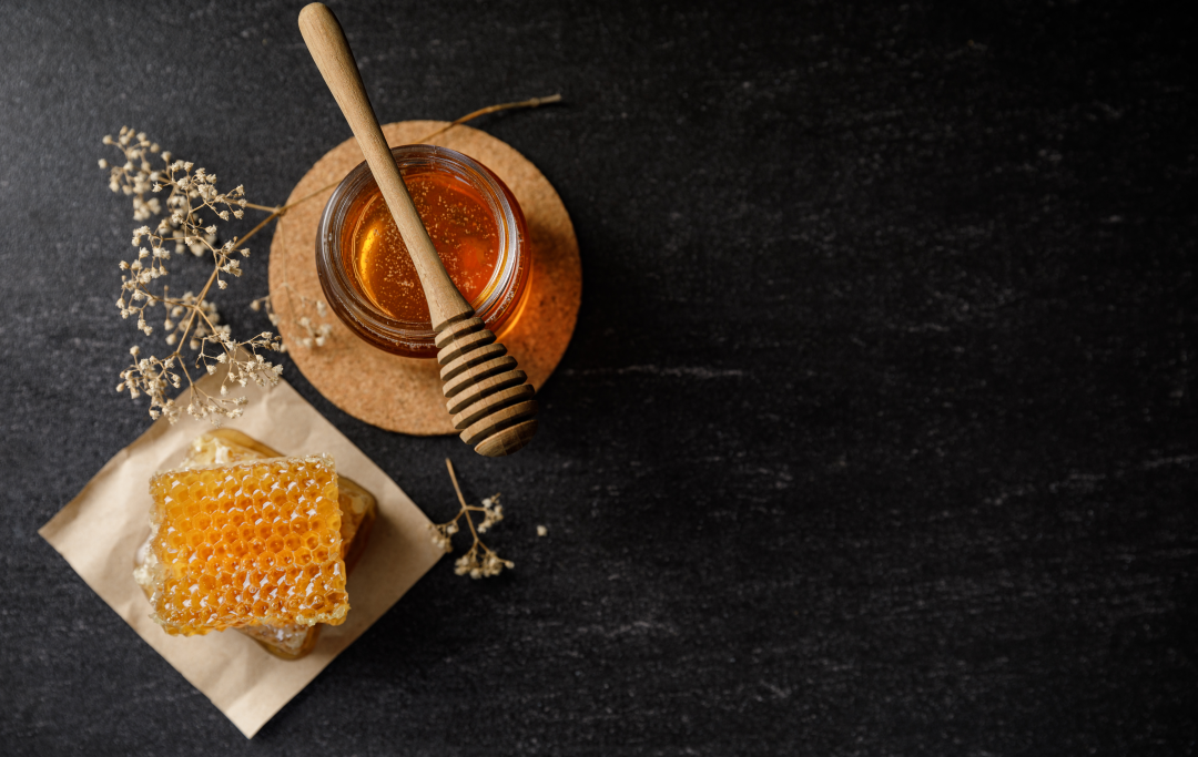 How to use honey as a natural sweetener